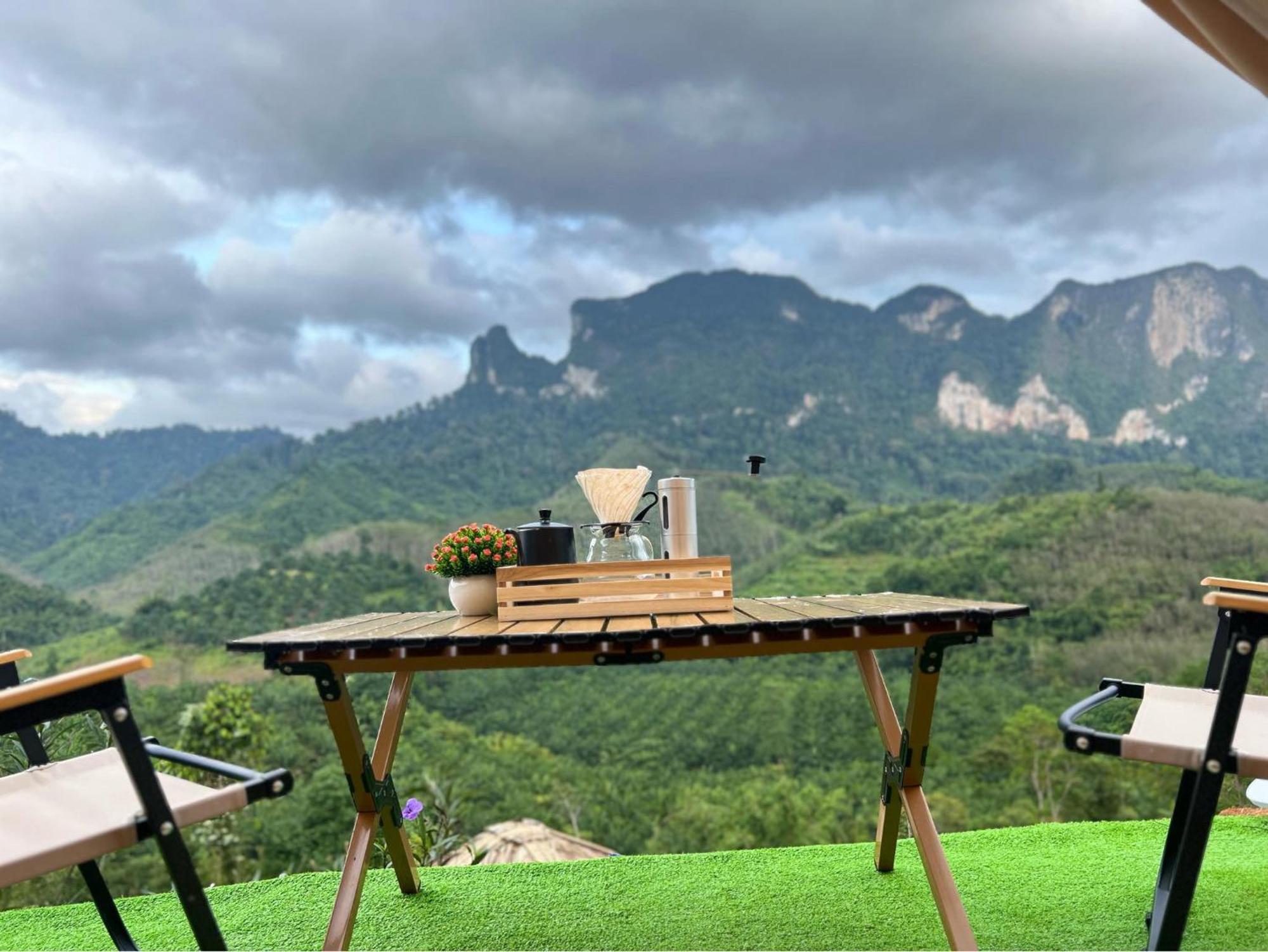 Ban Thung Lang Tham Camping Phutajoy Khaosok แคมป์ปิ้งภูตาจ้อยเขาศก מראה חיצוני תמונה
